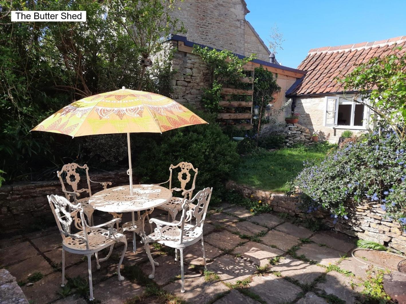 Cotswold Cottage Bed & Breakfast Luckington 外观 照片